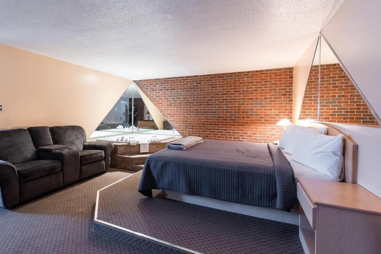 Auberge L'Etape Mont-Laurier Ngoại thất bức ảnh